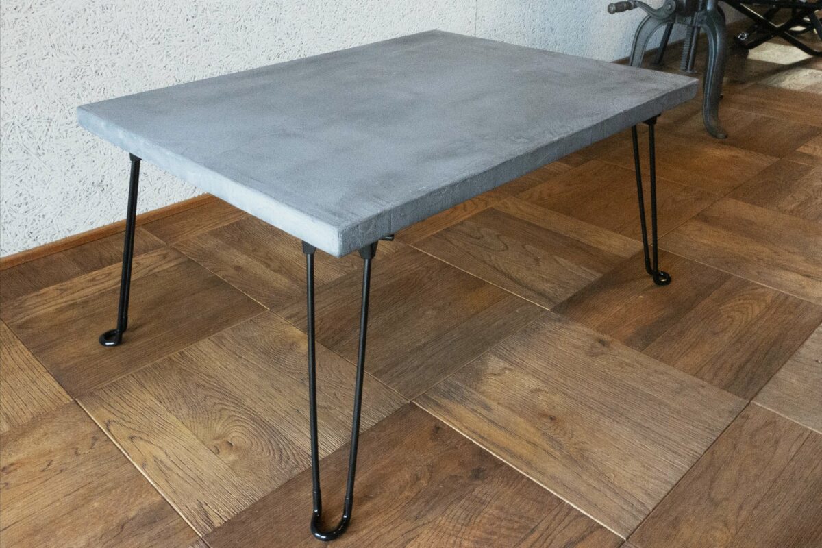 折りたたみテーブルを作成しました！！ | 佐野工務所のニュース 
