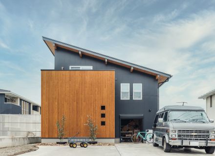 アメリカンビンテージの鉄板　WAVE balcony 写真